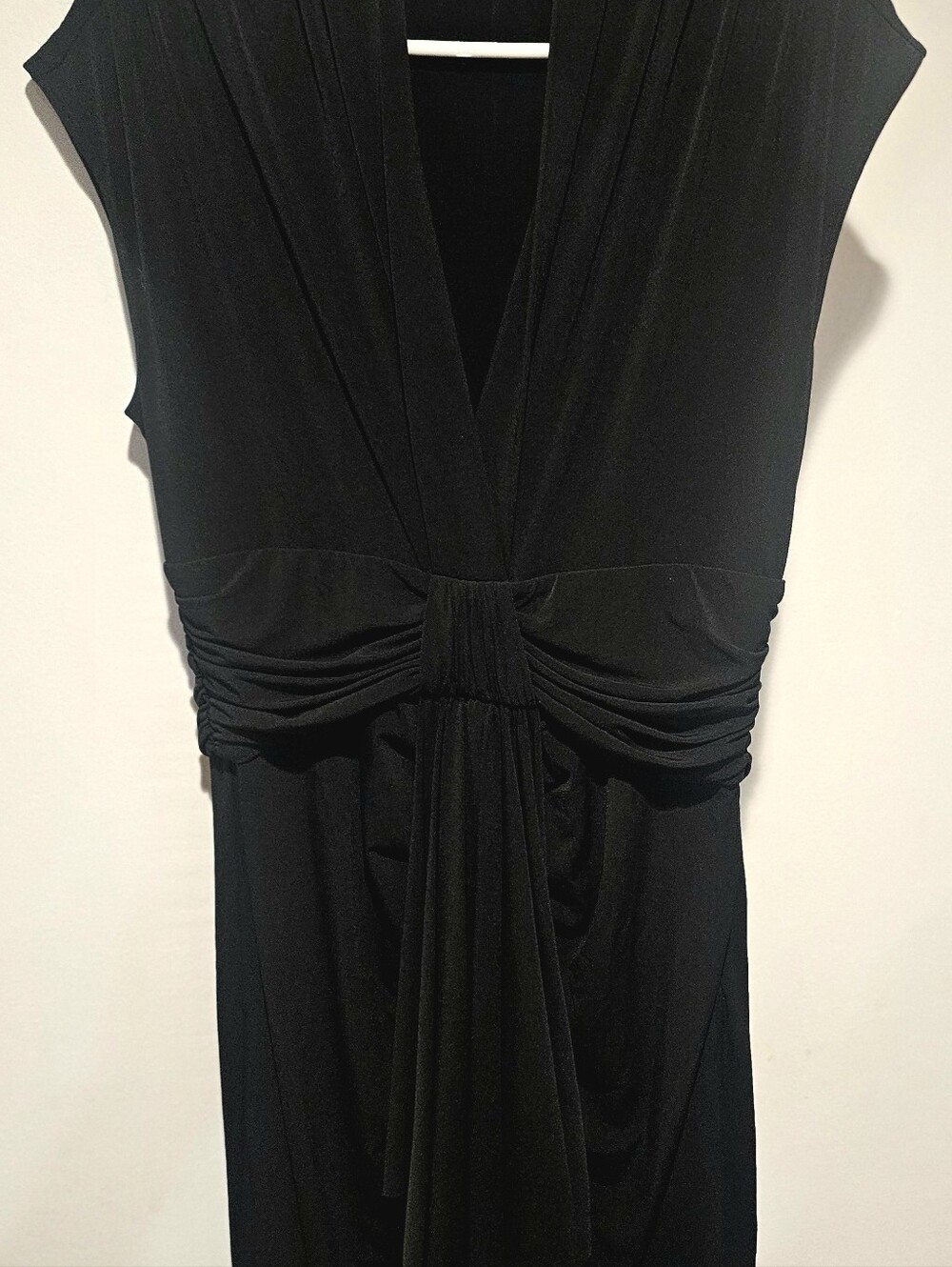 Vintage Max & Cleo BCBG Max AzriaPleated V-Neck Black Cocktail Dress Size 12 EUC